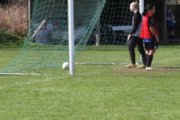 Bild 87 - Frauen am 10.4.11